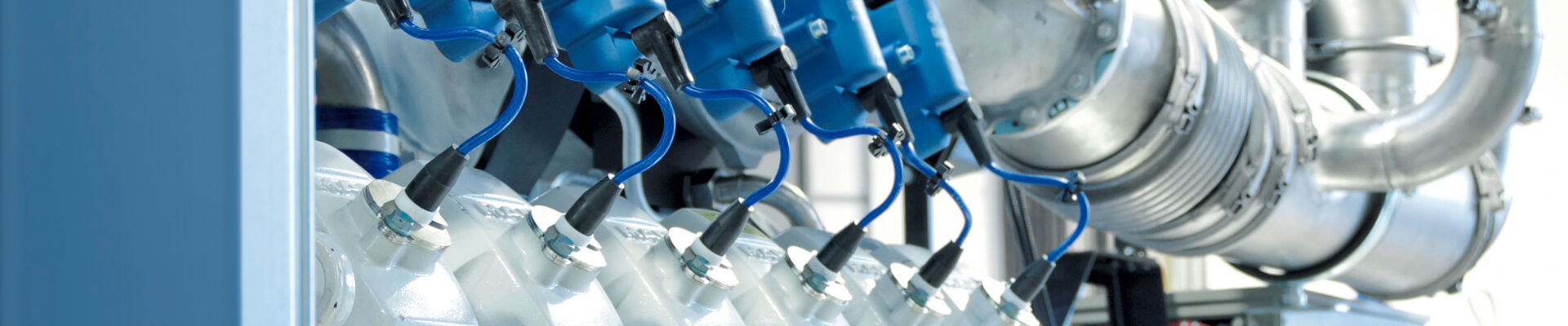 01a_BHKW-ECO-495-Motor-seitlich_web