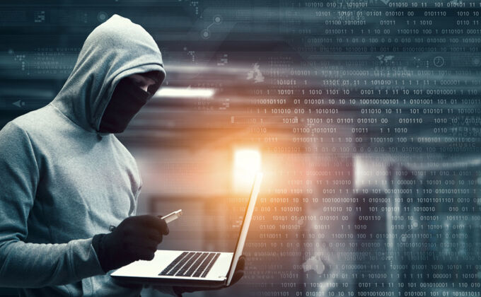 Security_Einbrecher_Fotolia_158269205_S_lichtpunkt_bearb